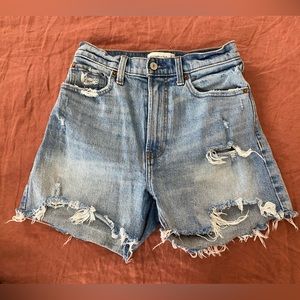 Abercrombie & Fitch high rise curve love 4 in short